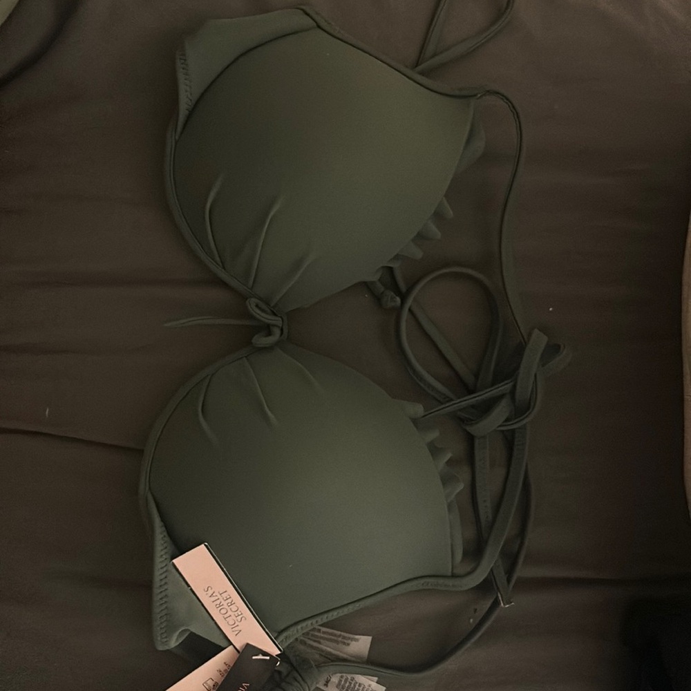 Victoria’s Secret Green Swim Top 34C